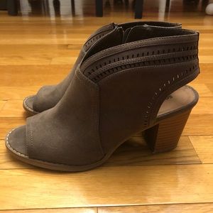 Women’s Shoes